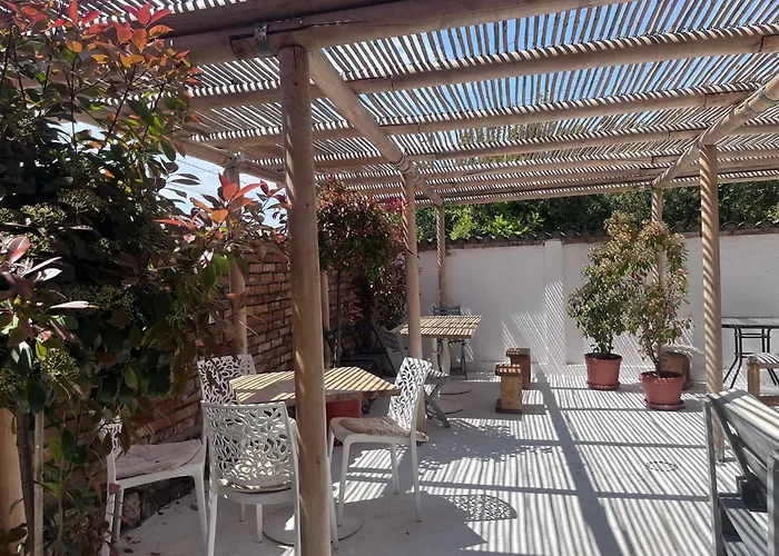 Gasthuis Opera Vama Veche